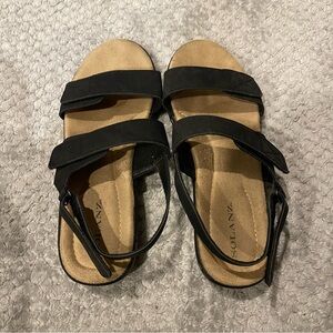 Solanz Kara Women's Sandals Tan Black Velcro Comfort Sole Size 9.5